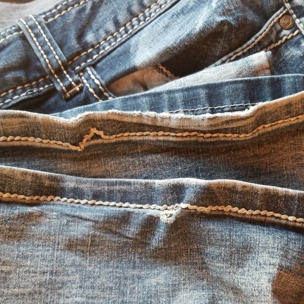 Jeans - Picture 3 of 4